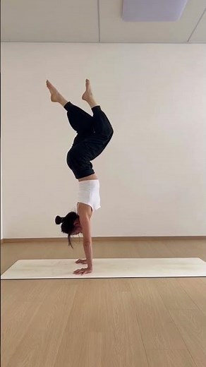 Acro Yoga Practice #flexibility #stretching #yoga #handstandworkout #fitness