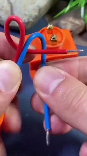 make a splice on the cable that will be fitted with a fitting so that it doesn't break easily