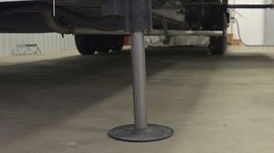 Lippert Leveling System Guide: Hydraulic Jack Overview