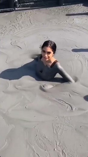 swimming in the mud 😍