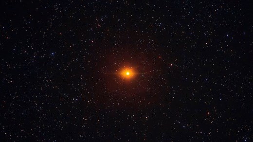 The Largest Star in the Universe Is 1,700x Bigger Than Our Sun
