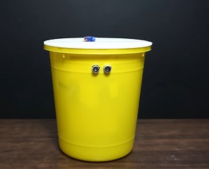 Arduino-Powered Touch-Free Trash Can