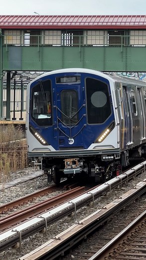 1.6K views · 305 reactions | Kawasaki R211 100, 102, 103 & 104 Testing on The Sea Beach Line. #NYCSubway #NYC @MTA #Subway #NewYorkCitySubway #MTASCAPES #LIRR #SubwayTrain #NYCTransit #MTA You can now buy me a coffee: https://bmc.link/NYCSubwayLife | NYC Subway Life | Facebook