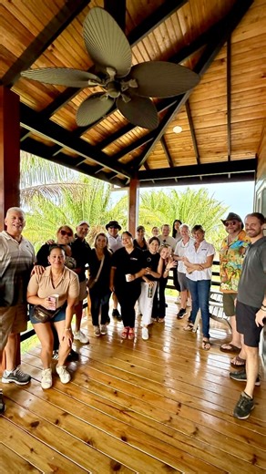Another successful #Realtor Bus Tour 🚌 despite the scattered showers that joined us along the way! 🌧️ Each month, we team up with our colleagues from the Roatan Realtor’s Association to explore one another’s #listings in an effort to connect, exchange insights, and continue growing together in this dynamic industry 🤝🏝️ Today’s tour highlighted a variety of standout residential properties and land options across Gibson Bight, Mangrove Bight, and West End 🏡🌳🌴 If you’d like more information 