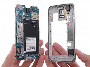 iFixit tears down Samsung Galaxy S5, rates it less repairable than its predecessor
