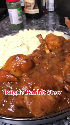 Delicious Rabbit Stew with Mashed Potato Recipe