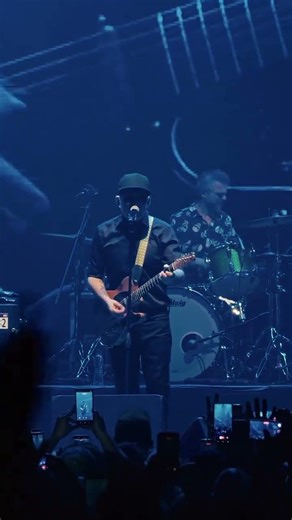 ANDRÉS CALAMARO 🇦🇷 Costumbres Argentinas 🎸 en vivo