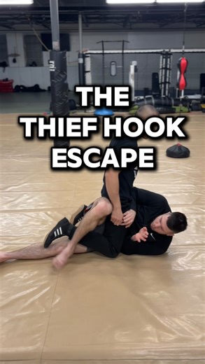 Jesse James Kosakowski on Instagram: "The Thief Hook Escape 🥷🏻 Follow & Subscribe For More 👊🏻🔥 #BJJ #JiuJitsu #Grappling #MMA #UFC"