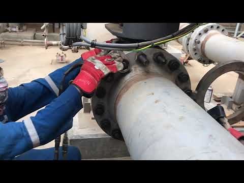 HYDRAULIC TORQUE WRENCH - FLANGE BOLT TORQUING