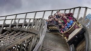 Die schönste Zeit des Jahres kannst du auch bei uns erleben. ⛄ Jetzt Ticket für unsere Wintersaison sichern: bit.ly/EPwintersaison!  | Europa-Park | Facebook