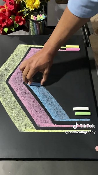 Cómo escribir caligrafía con tiza