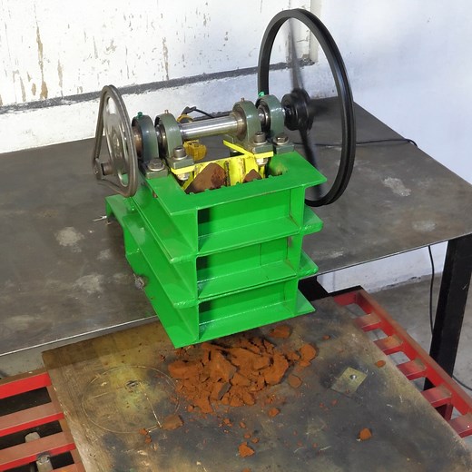 I Made A Homemade Jaw Rock Crusher Using Drill Machine Hello Everyone! Today I show you how to make a diy jaw rock crusher build. I used drill machine to power this homemade jaw rock crusher. I used scrap metals to make this homemade jaw crusher. I step down the drill machine speed to increase the torque for this diy jaw crusher. I used sprockets and chain to step down the drill machine speed for this diy jaw crusher. I also attached a flywheel to this homemade jaw rock crusher to maintain the c
