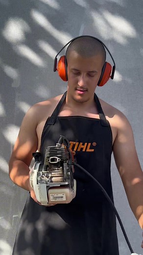 STIHL FS 220 Chainsaw Features and Demonstration