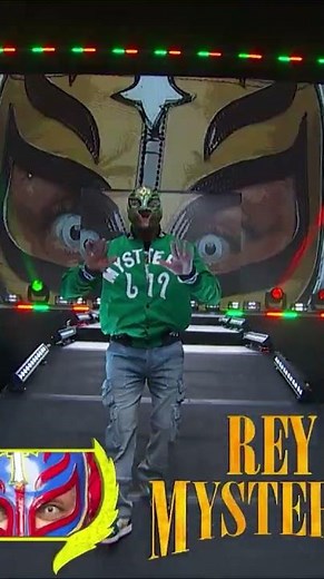 This is how the 619 of lucha libre appeared in Puebla… Rey Mysterio! 🔥🐐 #luchalibreaaa