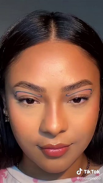 5 Quick and Easy Graphic Liner Looks with Graphix Ink Liners