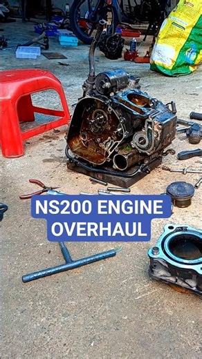NS200 Engine overhaul #maintenance #motorcycle