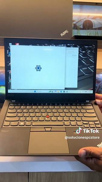 Lenovo ThinkPad P14s Gen 2 — Estación de trabajo móvil i7, 16 GB, Quadro T500