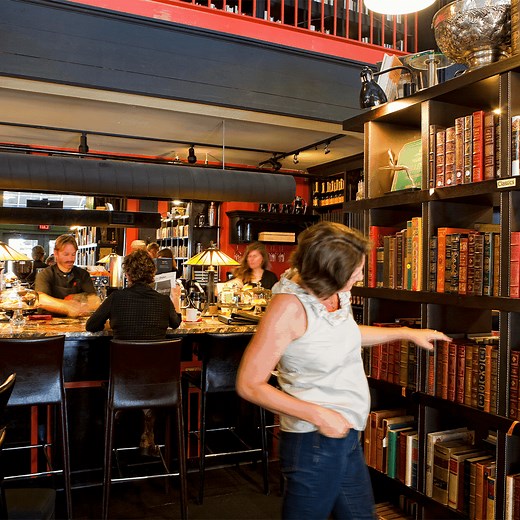 Battery Park Book Exchange & Champagne Bar - Grove Arcade