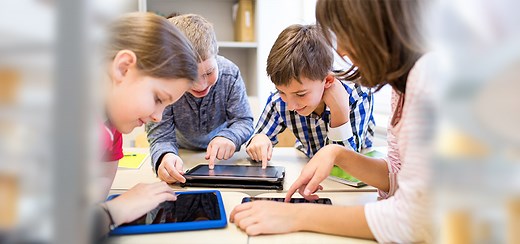 Exploring the Future of Digital Textbooks (Guide-2025)