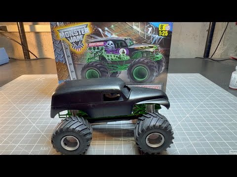 Grave Digger 1/32 Scale Monster Truck Slot Car #slotcars #monstertruck #gravediggermonstertruck