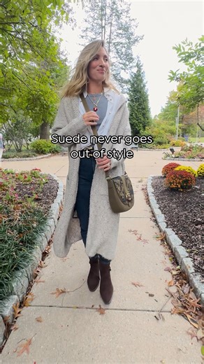 6K views | Check this out! Carry all your essentials in this modern, comfortable and adjustable messenger bag.  | HSN | Facebook