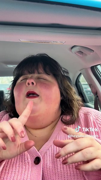 vlogmas day 8!! a cheeky lunch break moment. spend my lunch break with me !! #vlogmas #spendthedaywithme #dayinmylife #diml diml day in my life