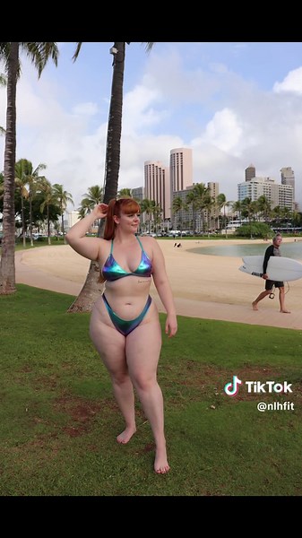 Beach Fun in the USA with Curvy Beauties
