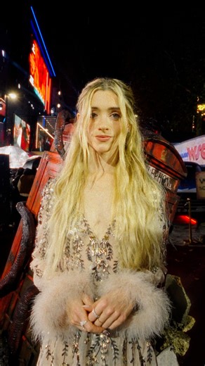 the party was looking bloody beautiful at the London premiere 📸 | Stranger Things