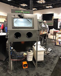 Open Loop vs Closed Loop Wet Blast Cabinets | Raptor Blaster