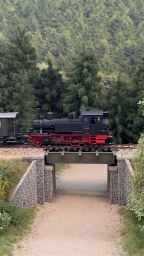 Hobbymesse Leipzig 2025 #modeltrains #trains #h0 #modelrailway #diorama Welcome to Hobbymesse Leipzig 2025 in Germany 🇩🇪 – one of the country’s biggest events for model railways and creative hobbies! Discover impressive miniature train layouts, beautifully detailed railway vehicles and realistic model railroad operations that showcase the passion and craftsmanship of European modellers. 🚂✨ | Trains Depot