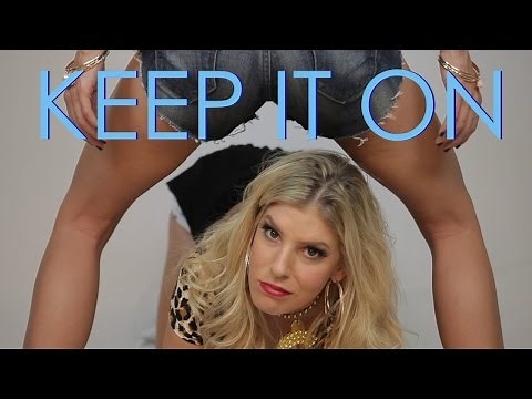 Shake It Off Parody- Taylor Swift (KEEP IT ON) + Lyrics