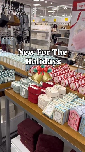 New at Target🎄🎅 Holiday jewelry gift sets 🎁✨ Comment “Link” to shop or click the link in bio 🎯🛒 ✨Like & follow @targetbayareafinds 🫶🏽 #target #targetstyle #stockingstuffers #targetfashion #targetfinds #targetrun #targetbeauty #christmas #christmasshopping #holidayseason #targetfavorites #targetchristmas #newattarget #christmasgiftsideas #christmasgifts #targetshopping #targetshopper | Targetbayareafinds