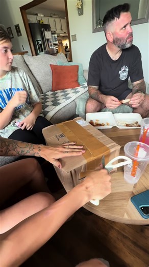 Hilarious Reactions to a Moving Out Prank