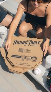 🍕⚾ Swing into baseball season with your favorites from Round Table Pizza®! Order online for delivery or pickup. | Round Table Pizza