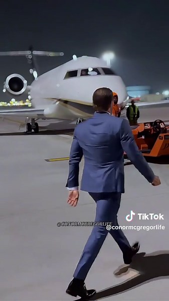 Conor McGregor Training With The Sparring Bar