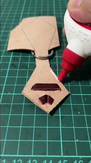 Unique Handmade Leather Keychains: Personalized, Hand-stitched and Minimalist Designs keychain DIY.