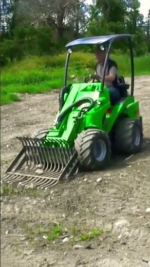 The loader that pays for itself #shorts #avant #avantloader