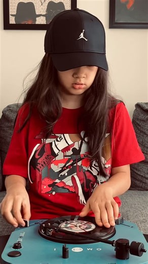 DJ MICHELLE on Instagram: "Scratching on OMNi portable turntable ️ #djmichelle #scratchdj #dj #djs #deejay #djing #realdj #realdjing #dubaidj #portable #portablist #portablism #scratchvideo #skratch #scratching #omni #dubaidj #dmcchampion"