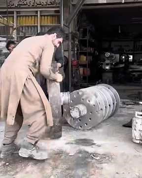 Inside the Factory How Lathe Experts Rebuilt a Completely Broken Stone CrusherShaft & RotorPlates