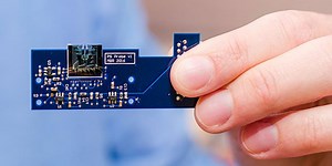 New Paradigm in Microscopy: Atomic Force Microscope on a Chip