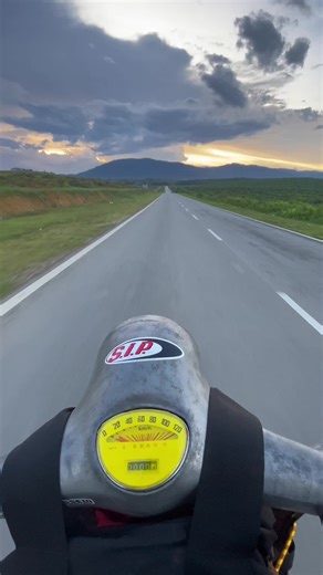 Motorcycle Ride Experience: Speedometer Perspective