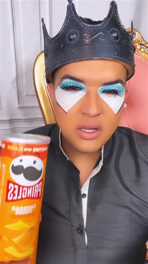 Trying the New Shane Dawson Snack