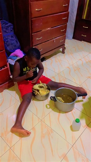 Man come from crab brush after a long day and mummy want the big crab 🦀 @Imanie Bailey