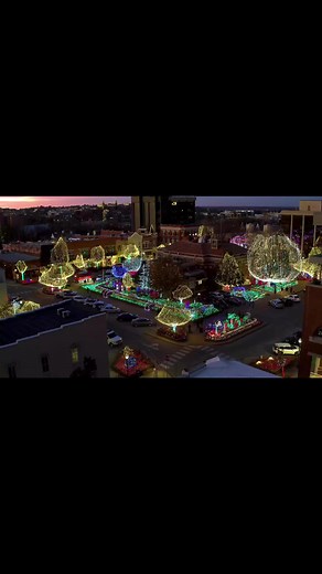 The 2023 Lights of the Ozarks in #FayettevilleAR kicks off Nov. 17 and runs through New Year’s Day. Each night from 5 p.m. to 1 a.m., the Downtown Square and Gardens are transformed into a winter wonderland with more than 500,000 LED lights! | City of Fayetteville Arkansas Government
