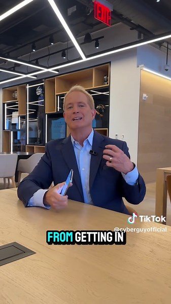 Watch out for this AirPlay security flaw with the new iOS 26 update! Check the link in my bio for more information on how this scam works.