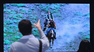 How does a plasma TV work?