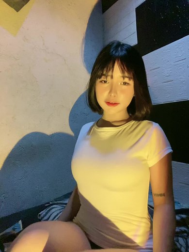 Personal Expression Through Hand Movements and Gestures