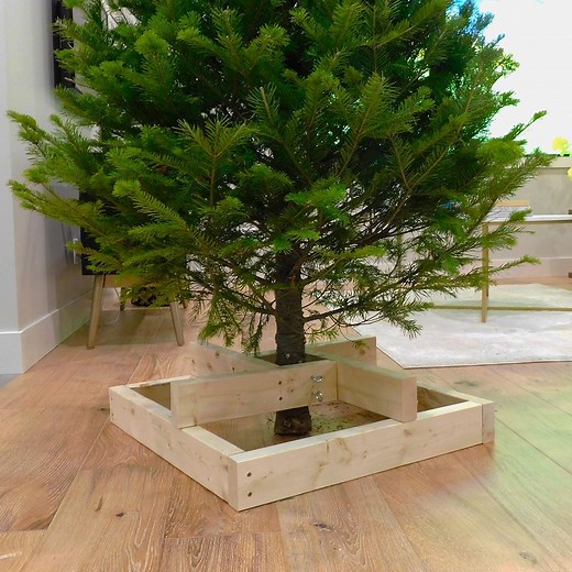 How to Build Your Own Christmas Tree Stand