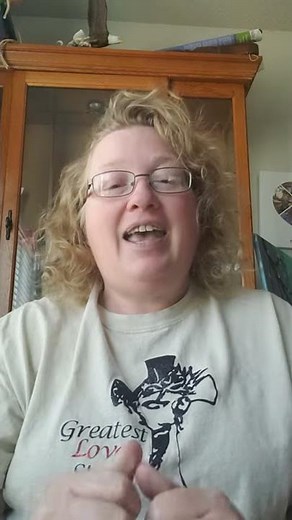 How to sign Hero in ASL