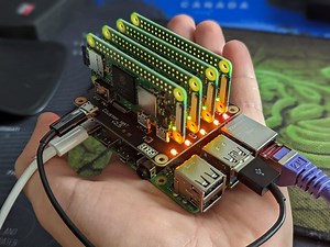 A tiny cluster based on 4x Raspberry Pi Zero 2 W #piday #raspberrypi @Raspberry_Pi